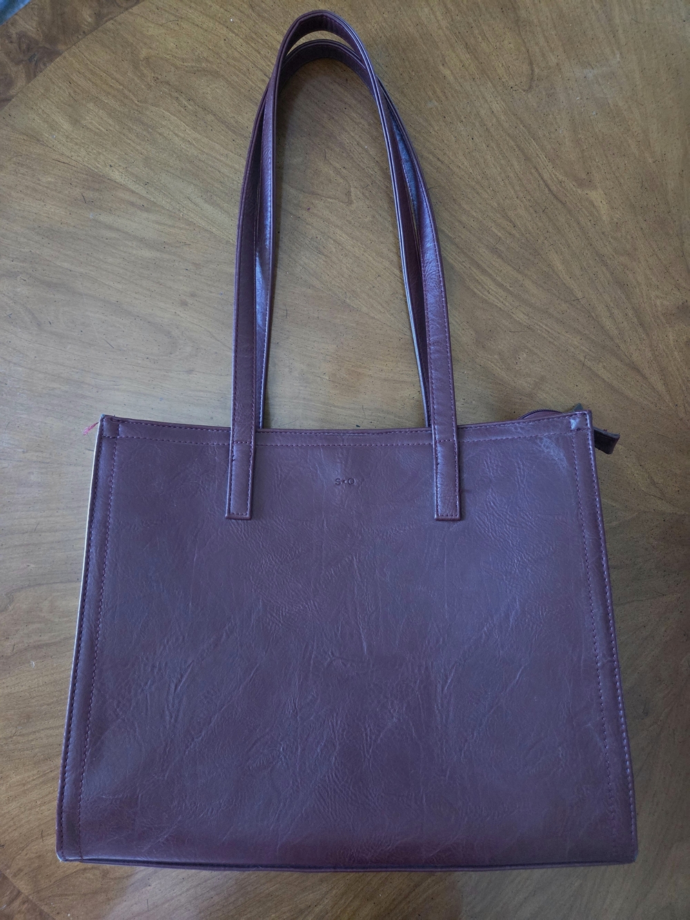 Classic Women's Tote Bag in Deep Burgundy